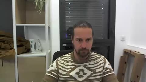 Julien online show from 3, 2, 2025