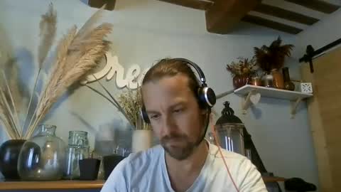 Julien online show from 17, 9, 2025