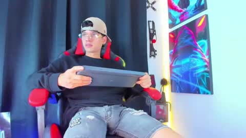 moises_23cm online show from 2, 2, 2025