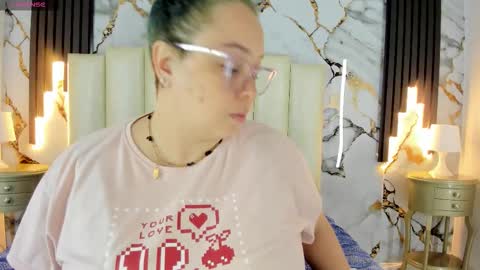 Hey Guys  Im Mollie online show from 27, 9, 2025