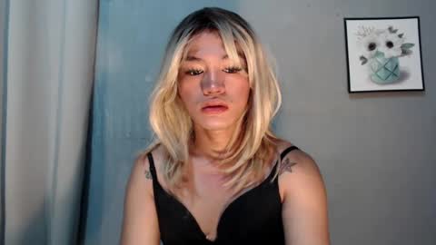 Molly online show from 3, 8, 2026