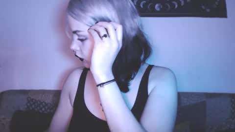 Molly Crow online show from 15, 2, 2025