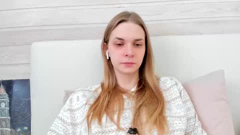 Molly Hunt online show from 26, 2, 2025