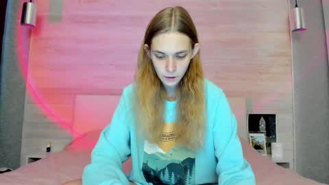 Molly Hunt online show from 9, 11, 2025