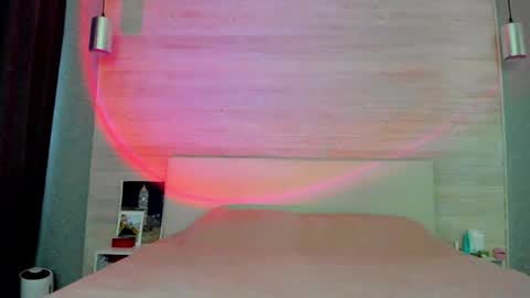 Molly Hunt online show from 30, 4, 2026