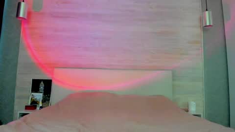 Molly Hunt online show from 5, 5, 2026