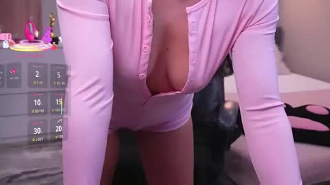 Snapshot of molly_jons chatting on 20, 12, 2025 Molly online show from 20, 12, 2025