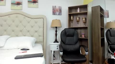 molly_madisson0 online show from 23, 2, 2026