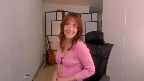   MOLLY   online show from 5, 5, 2026