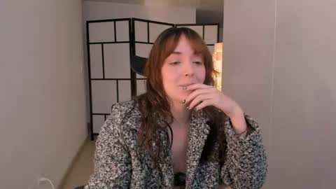   MOLLY   online show from 19, 6, 2026