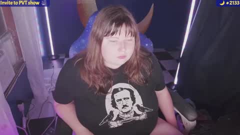 Snapshot of molly_moons chatting on 9, 9, 2025 molly_moons online show from 9, 9, 2025