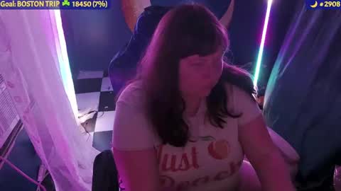 Snapshot of molly_moons chatting on 20, 9, 2025 molly_moons online show from 20, 9, 2025