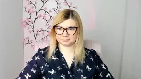 Molly online show from 29, 4, 2026