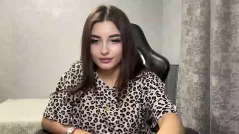 Molly online show from 8, 11, 2025