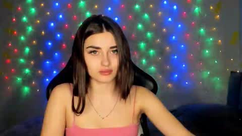 Snapshot of molly_ww chatting on 5, 1, 2026 Molly online show from 5, 1, 2026