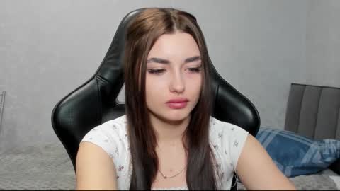 Snapshot of molly_ww chatting on 14, 3, 2026 Molly online show from 14, 3, 2026