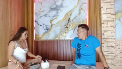 mollyandsam303av online show from 5, 3, 2026