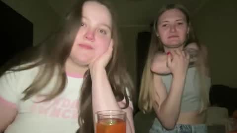 Snapshot of mollyas chatting on 26, 9, 2025 Alice online show from 26, 9, 2025