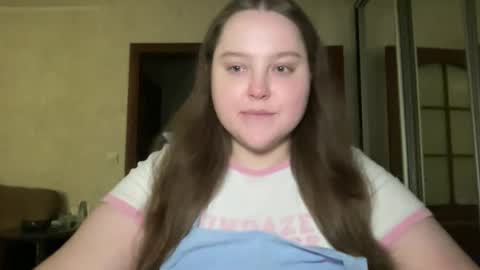 Snapshot of mollyas chatting on 2, 10, 2025 Alice online show from 2, 10, 2025