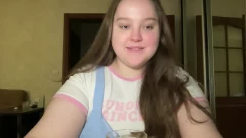 Snapshot of mollyas chatting on 3, 10, 2025 Alice online show from 3, 10, 2025