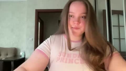 Snapshot of mollyas chatting on 17, 10, 2025 Alice online show from 17, 10, 2025