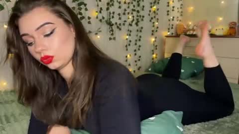 Snapshot of mollybibe chatting on 18, 7, 2026 Molly online show from 18, 7, 2026
