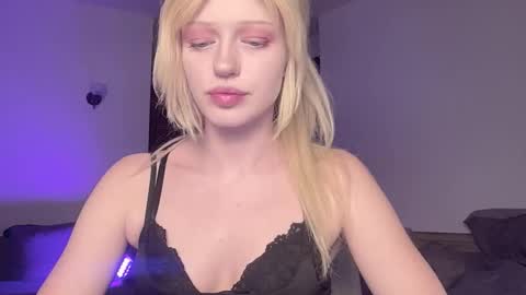 Snapshot of mollycodle chatting on 10, 10, 2025 Goddess Katherine online show from 10, 10, 2025