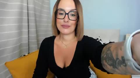 MollyCrazy online show from 8, 7, 2026