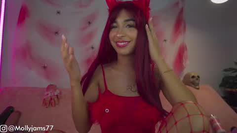 Snapshot of mollyjams77 chatting on 17, 10, 2025 mi ig mollyjams77 online show from 17, 10, 2025