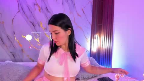 Snapshot of mollylewis18 chatting on 17, 5, 2026 New girl Emily Valentina Michelle online show from 17, 5, 2026
