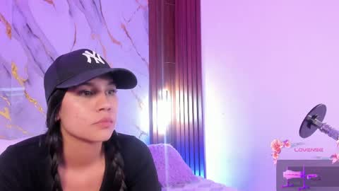 Snapshot of mollylewis18 chatting on 19, 5, 2026 New girl Emily Valentina Michelle online show from 19, 5, 2026