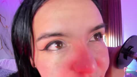 Snapshot of mollylewis18 chatting on 28, 5, 2026 New girl Emily Valentina Michelle online show from 28, 5, 2026