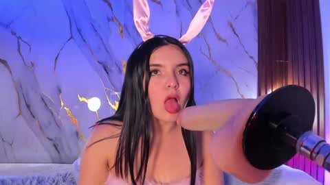 Snapshot of mollylewis18 chatting on 16, 6, 2026 New girl Emily Valentina Michelle online show from 16, 6, 2026