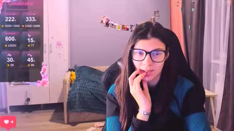  KIRA  online show from 22, 12, 2025