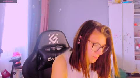  KIRA  online show from 3, 6, 2026