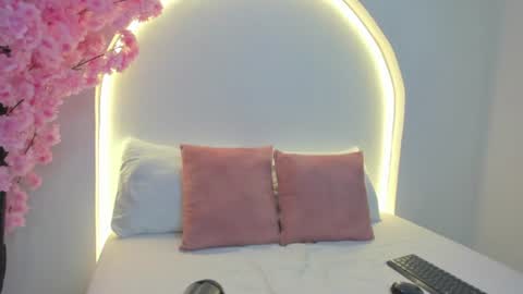 mollylove_ online show from 24, 6, 2026
