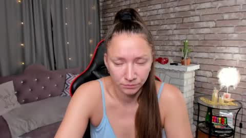 hi im Molly heregreat boobs big heart  warm pussy  online show from 29, 4, 2026