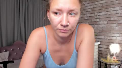 hi im Molly heregreat boobs big heart  warm pussy  online show from 8, 5, 2026