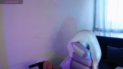 Molly  online show from 22, 7, 2026