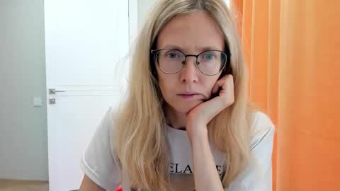 AngelMomm online show from 17, 9, 2025