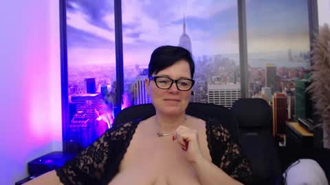 MollySun Nina Randmann online show from 18, 2, 2025