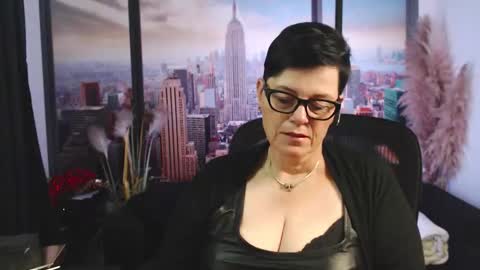 MollySun Nina Randmann online show from 12, 10, 2025