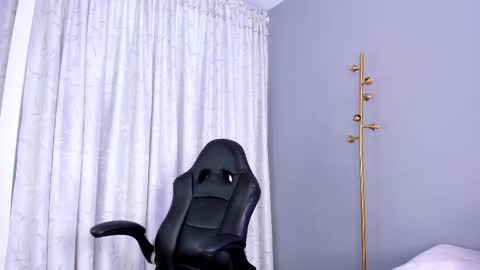 Molly online show from 20, 2, 2025