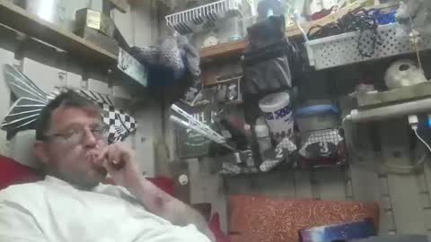 Molotovfoxtail online show from 8, 1, 2026