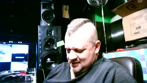 Snapshot of molsfatboy chatting on 23, 3, 2026 fatcock online show from 23, 3, 2026