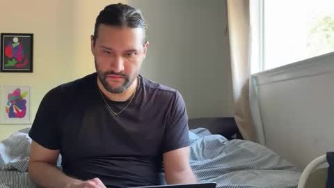 molten_escargot online show from 18, 1, 2025