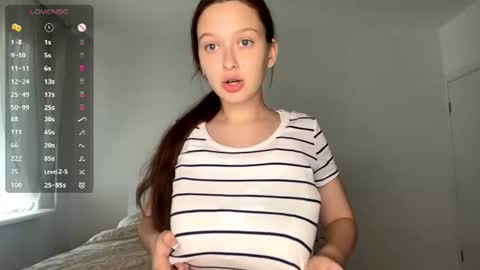 Snapshot of moltenpeach chatting on 22, 6, 2026 Hermina online show from 22, 6, 2026