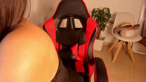 moly_loo online show from 2, 2, 2026