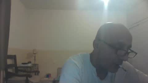 Snapshot of moment71200 chatting on 31, 12, 2024 moment71200 online show from 31, 12, 2024