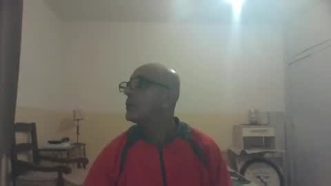 Snapshot of moment71200 chatting on 1, 1, 2025 moment71200 online show from 1, 1, 2025